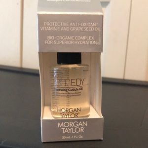 Renewing cuticle oil